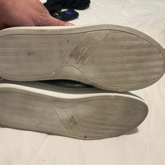 Givency tennis shoe - Picture 2 of 8